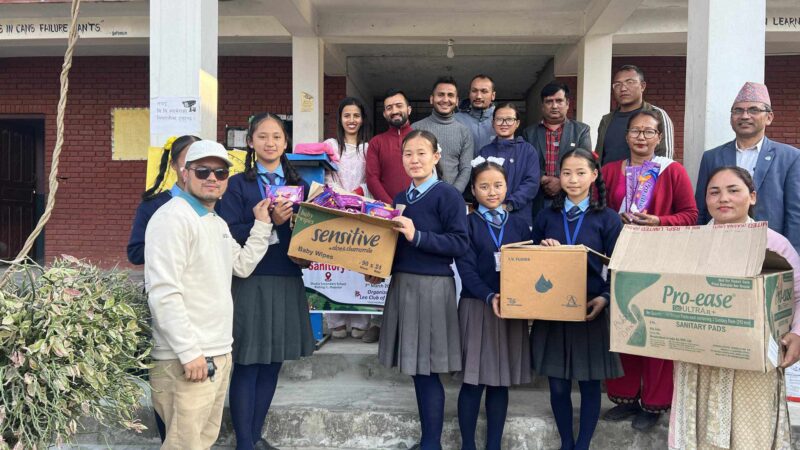 लियो क्लव तनहुँ द्वारा शुक्ला माविमा सेनेटरि प्याड वितरण: