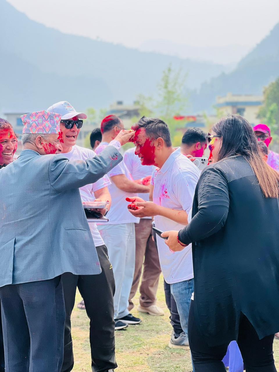 दमाैली इकाईकाे हाेली विशेष कार्यक्रमकाे व्यास नगरप्रमुख न्याैपाने द्वारा उद्घाटन: