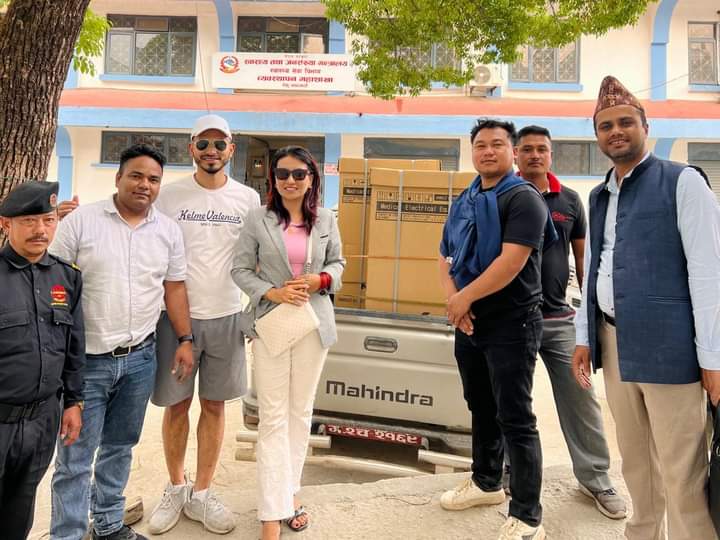 आबुखैरेनी अस्पताललाई डायलाइसिस मेसिन प्रदान