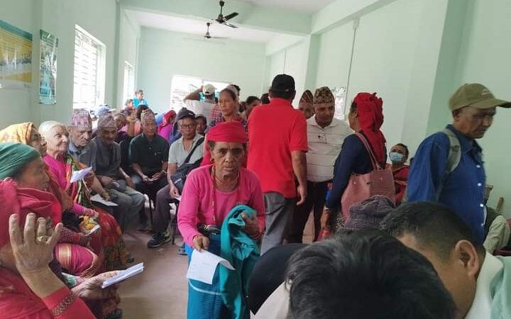 म्याग्दे १ मा भएको आँखा शिविरमा २५ जनामा माेति विन्दु देखियो