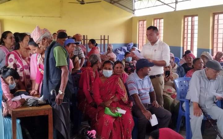 म्याग्दे ४ मा भएको आँखा शिविरमा ३३ जनामा माेति विन्दु देखियो