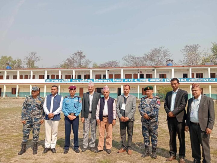 प्रमुख जिल्ला अधिकारी गाैतमकाे टाेलि द्वारा राष्ट्रपति आउने ठाउँमा अनुगमन: