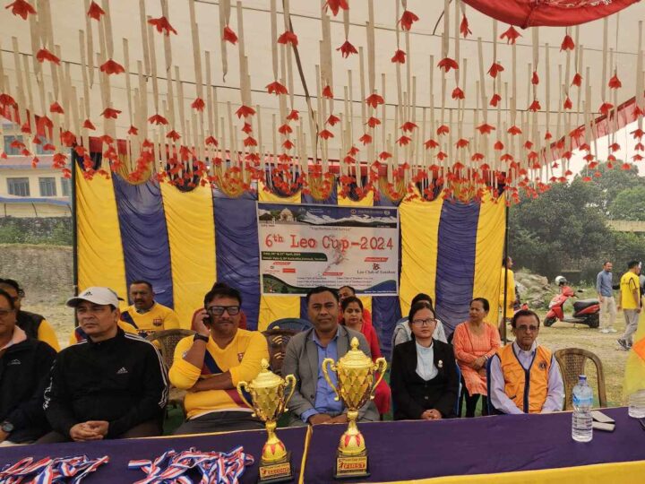 लियो कप फुटबलको ऋषिङ्ग गाउँपालिका अध्यक्ष श्रेष्ठ द्वारा उद्घाटन