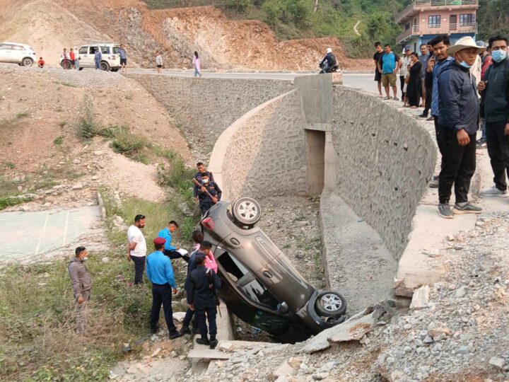 कमलबारीमा भएको कार दुर्घटनामा ४ जना घाइते