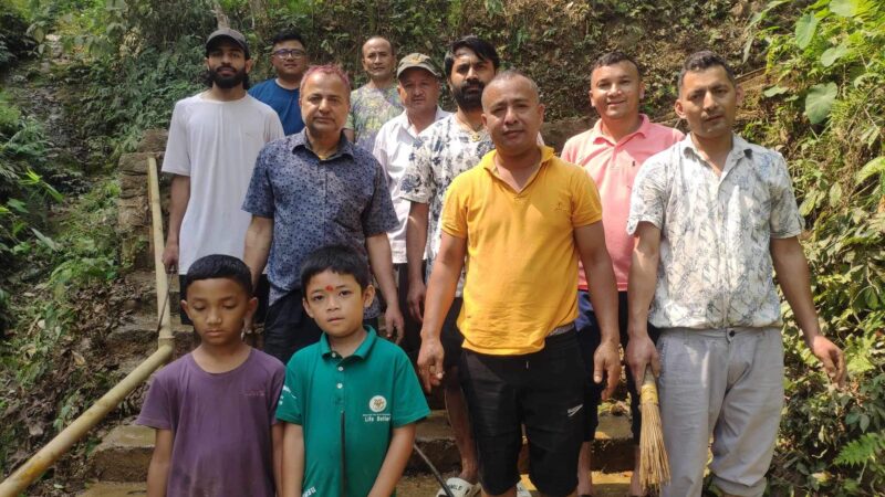 डुम्रेकाे चिसापानी मुहानमा युवाहरू द्वारा सरसफाई !