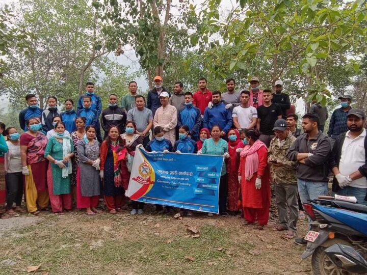व्यास ३ द्वारा सेतीमादी सामुदायिक वन क्षेत्रमा सरसफाइ