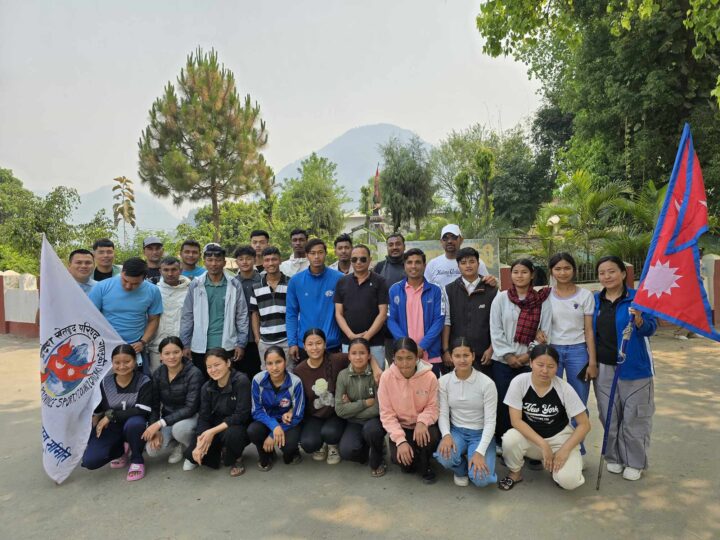 प्रदेश स्तरीय भलिबलमा भाग लिन तनहुँकाे टाेलि गाेरखा प्रस्थान