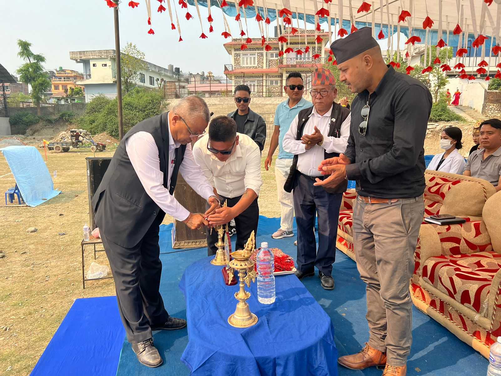 प्रथम दमाैली च्याम्पियन्स कप फुटबल प्रतियोगिताकाे नगरप्रमुख न्याैपाने द्वारा उद्घाटन: