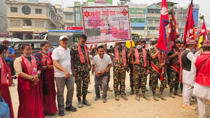 सेनाको पदयात्रि टोलीलाई तनहुँ उद्योग बाणिज्य संघ दमाैली इकाईकाे स्वागत: