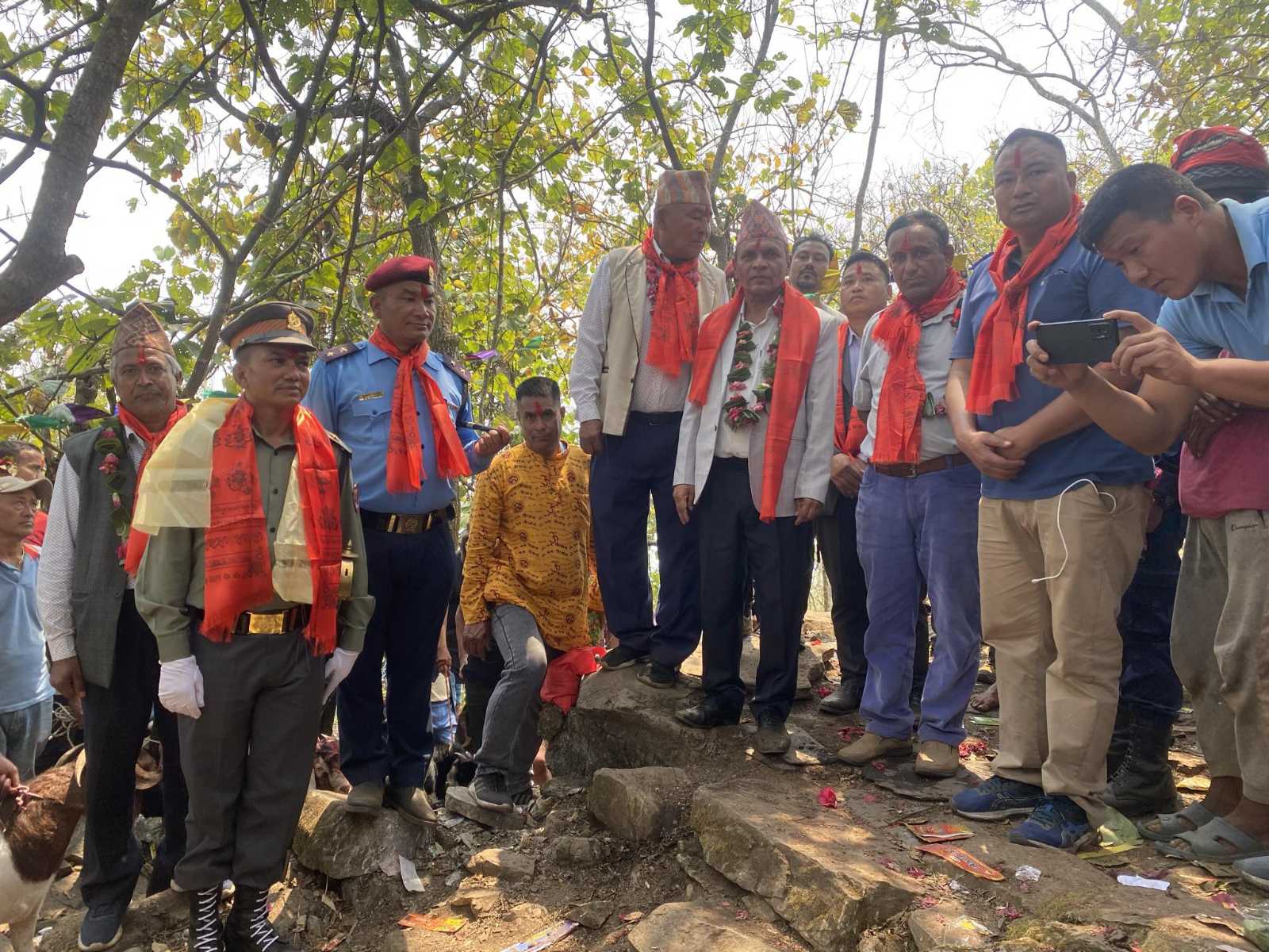 मुकुन्देश्वरी मन्दिर निर्माणमा जुट्दै स्थानीय: