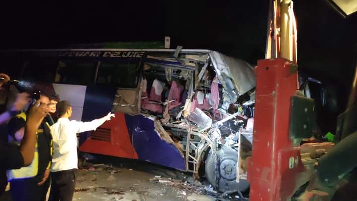 पाँचवटा सवारीसाधन ठाेक्किँदा दुईको मृत्यु , २१ घाइते