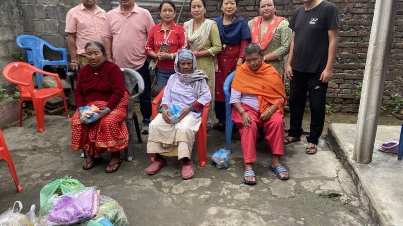 मातातीर्थ औँसीमा छोराछोरी भेट्न नआउँदा आमाहरुकाे आँखामा आशु