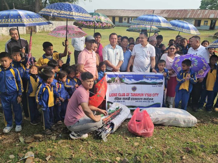 लायन्स व्यास सिटी द्वारा गणेश माविमा शैक्षिक सामाग्री सहयोग
