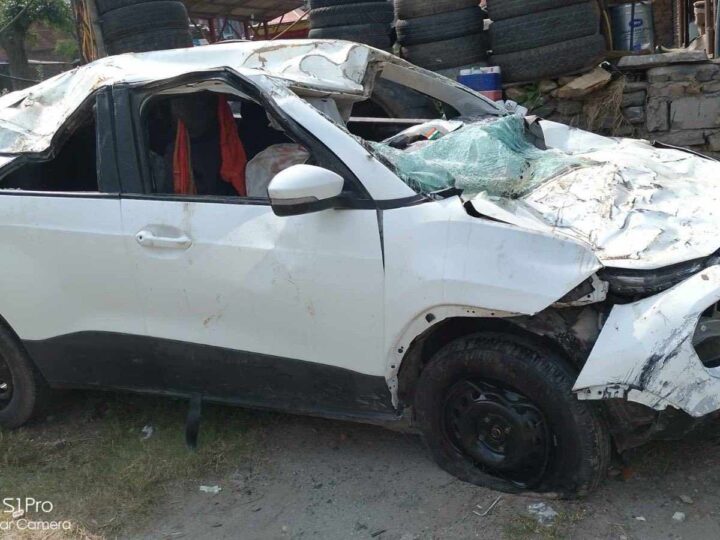 सत्रसयमा भएको कार दुर्घटनामा ५ जना घाइते