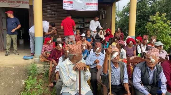 भानुमा भएको आँखा शिविरमा ५५६ काे उपचार तथा ४१ जनाकाे अप्रेसन