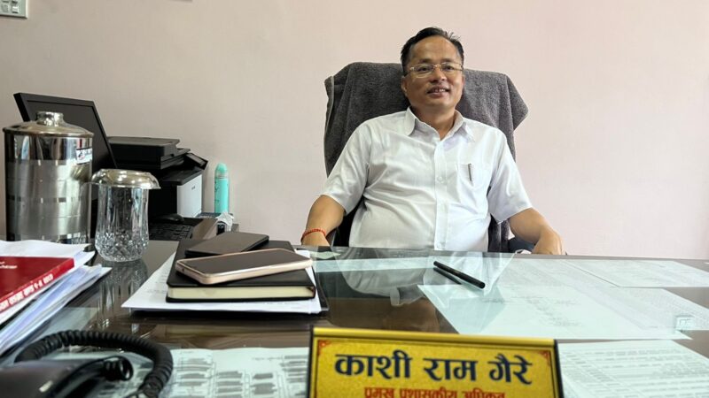 व्यासका प्रमुख प्रशासकिय अधिकृत गैरेकाे निर्णयले सेवाग्राही खुसी