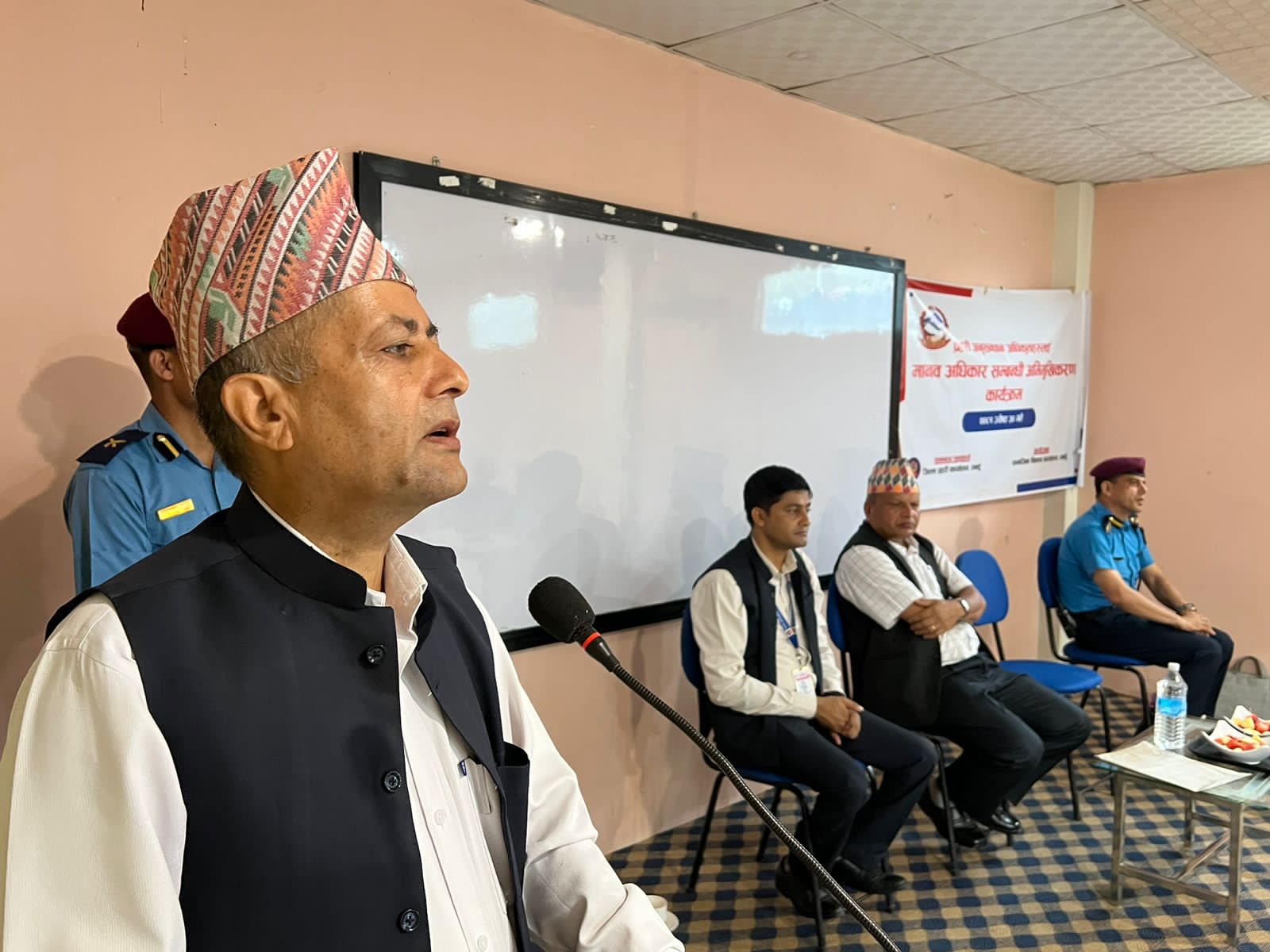 तनहुँका प्रहरी अनुसन्धान अधिकृतहरूलाइ मानवअधिकार सम्बन्धि अभिमुखिकरण तालिम !