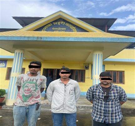 तनहुँ प्रहरीको अर्को सफलता – शुक्लागण्डकीका फरार तीनजना पक्राउ