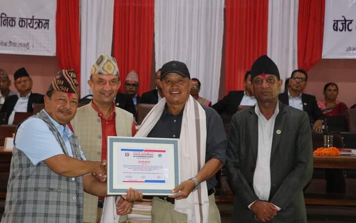 म्याग्दे गाउँपालिका द्वारा उत्कृष्ट ७ उपभोक्ता समितिलाई सम्मान