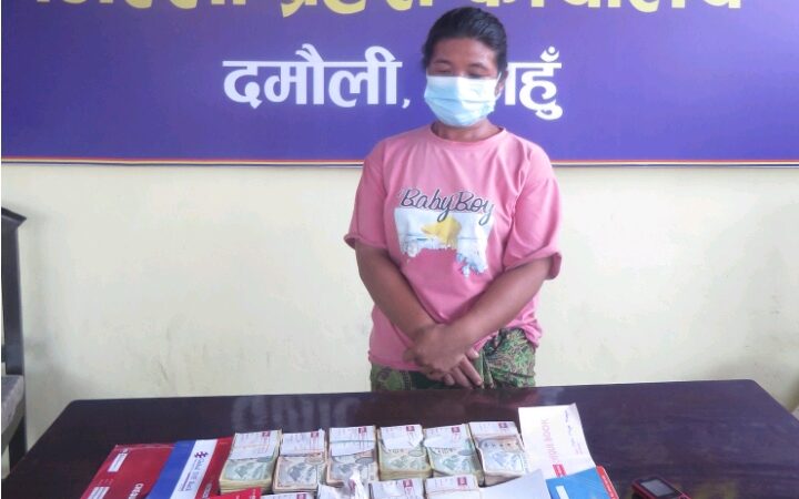 जापान पठाइदिन्छु भन्दै ८४ लाख ठग्ने कमलवारीकी मनुमाया पक्राउ
