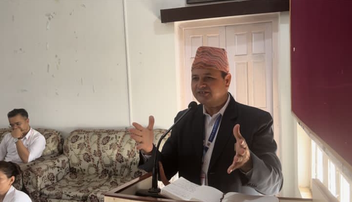 जग्गाको कारण देखाउँदै दमाैली अस्पताललाइ ५० बेडमा लान चाहँदैनन स्वास्थ्य सचिव शर्मा