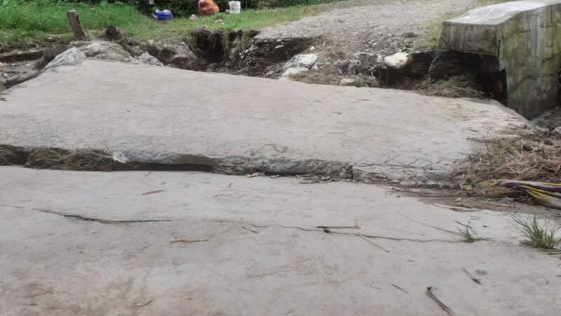 बाढीले गुणादी बाराही मन्दिर जाने कजवे भत्कायाे