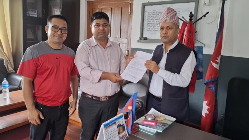 रोम बिधान अनुमोदनको लागि प्रधानमन्त्रीलाई ज्ञापनपत्र