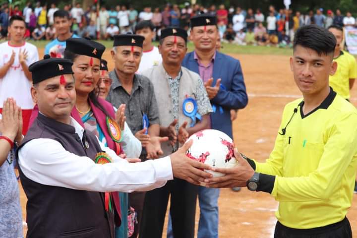 साँढे दुई लाख राशिको भानुु कप फुटबलको फाइनलमा लिभिक शुक्ला र च्याङली स्पाेर्ट क्लब भिड्ने
