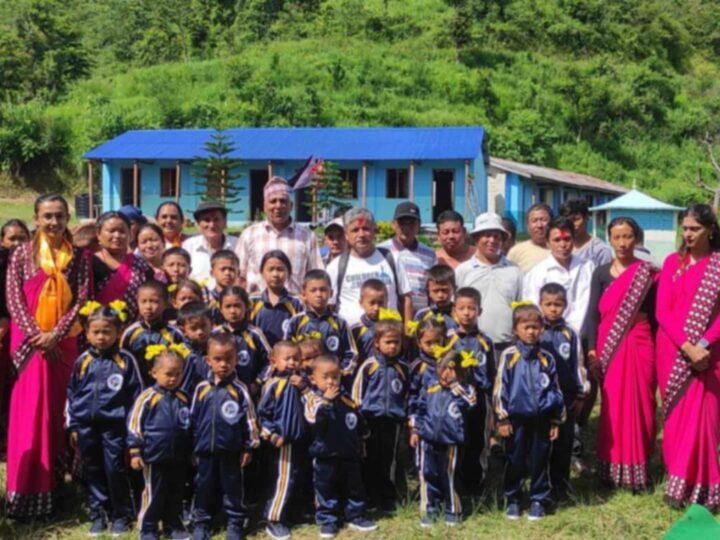 सरस्वती बिद्यालय बन्दिपुर द्वारा बिद्यार्थीलाई शैक्षिक सामाग्री वितरण तथा दाता सम्मान !