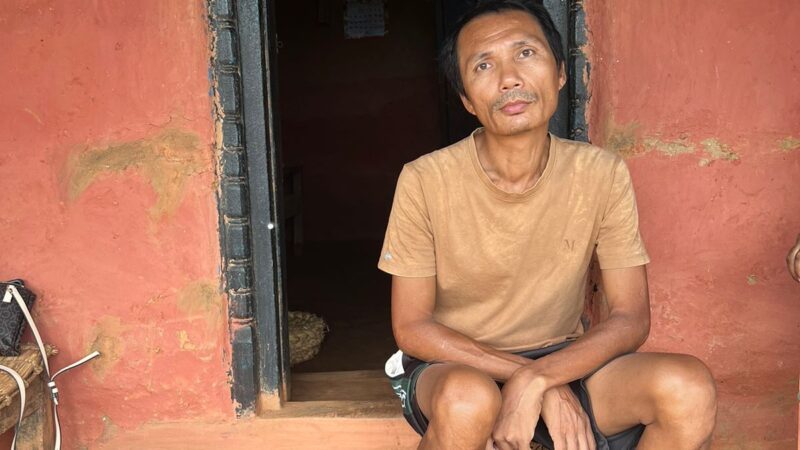 अधिराज्यव्यापी लाेकगीत प्रतिस्पर्धामा प्रथम भएका तनहुँका गायक थापा गम्भीर बिरामी , सहयोगकाे अपिल