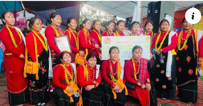 बन्दीपुरमा भएको तीज गीत प्रतियोगितामा म्याग्देकाे एकता मगर समाज प्रथम