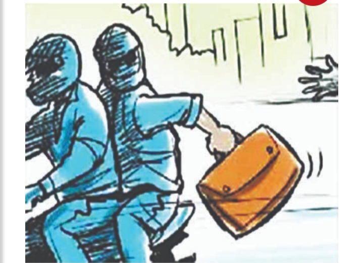 तनहुँमा नक्कली प्रहरी बन्दै चक्कु र बाेत्तल देखाएर गाडीमा लुटपाट