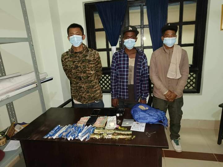 लागु औषध सहित भानु र बन्दीपुरका परियार , तामाङ र कायस्थ पक्राउ