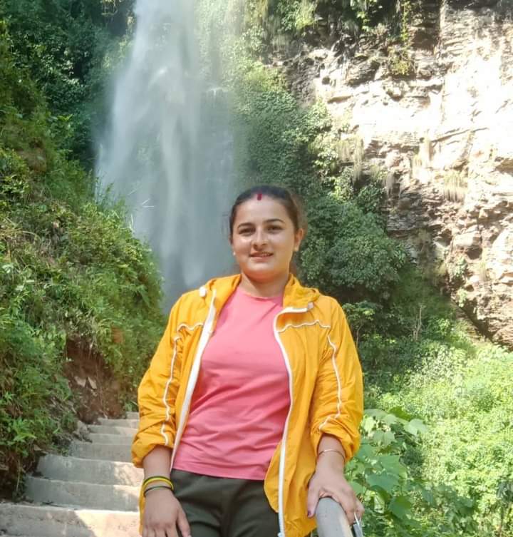 नापी कार्यालय तनहुँकी समीक्षालाई चिठ्ठामा माेटरसाइकल उपहार