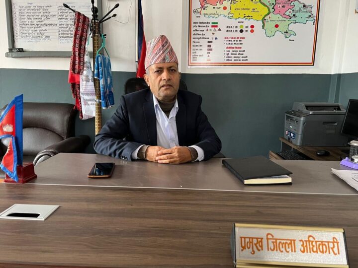 विवाद रहित ११ महिने उत्कृष्ट कार्यकालका साथ तनहुँबाट सरूवा भए सिडीयाे गाैतम