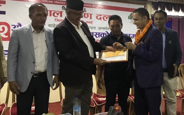 तरुण पुरस्कार सम्पादक नहर्कीलाई प्रदान