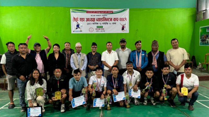 थर्पुमा भएको वडा अध्यक्ष कप व्याडमिन्टनमा थर्पु प्रथम , शुक्ला द्धितीय र दमाैली तृतीय