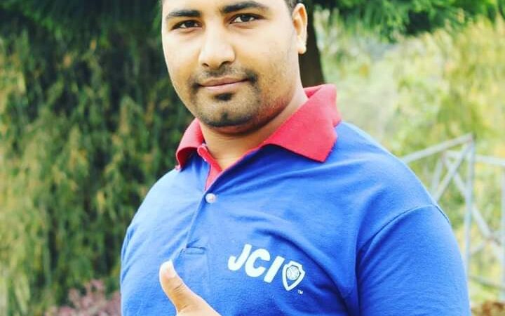 सुमितलाई व्यास नगर जेसीजकाे अध्यक्ष नदिन पुर्व अध्यक्षहरूकाे चलखेल