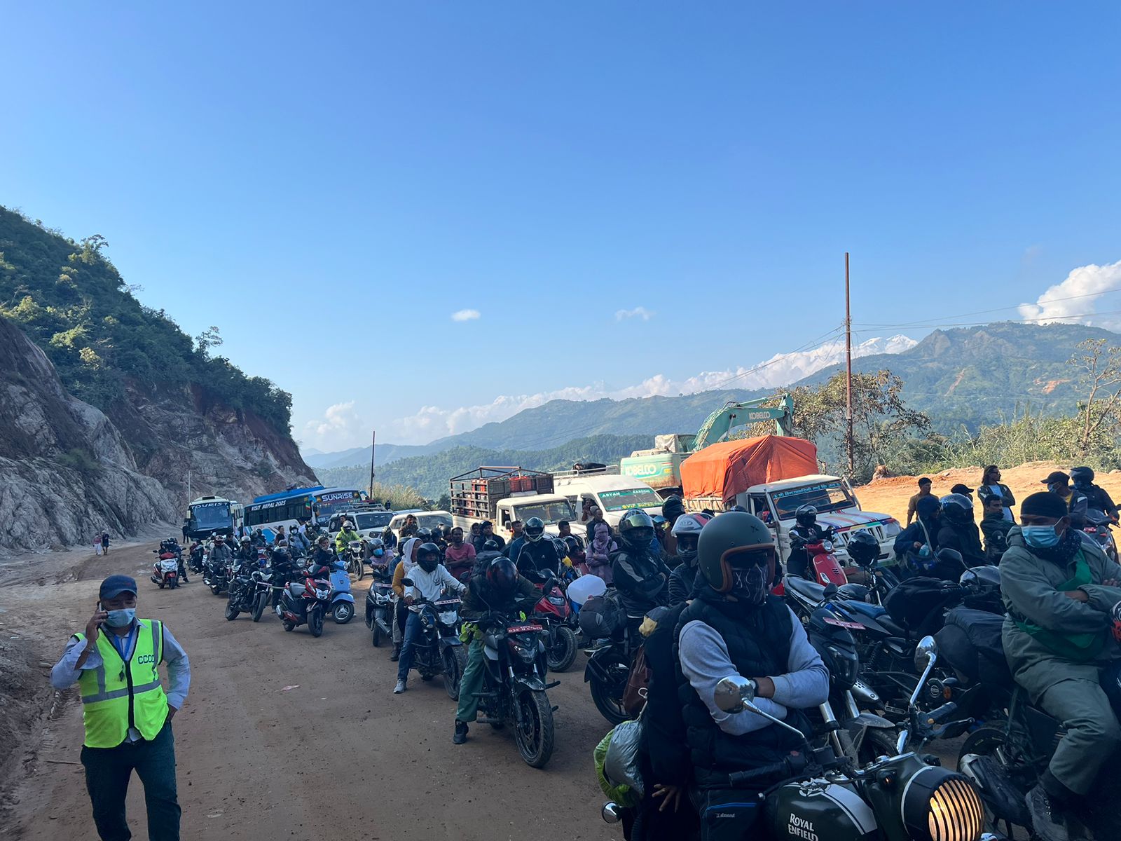 भाेलिदेखि पृथ्वीराजमार्गकाे डुम्रे दमाैली सडक खण्ड दैनिक साढे चार घण्टा बन्द हुने