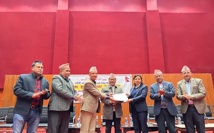 साँढे २३ करोडकाे दमाैली सभाहल उद्घाटन भएको १४ महिना पछि हस्तान्तरण