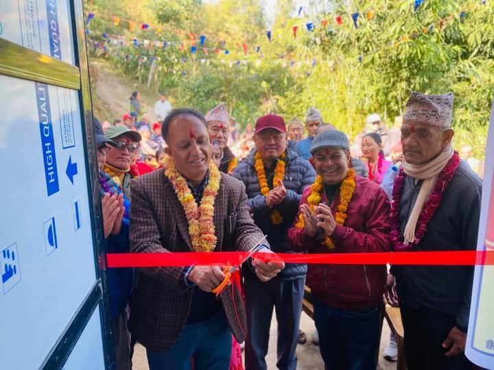 अवसरबादी नेताको जालमा पर्दा बिकासकाे काम ठप्प – नेता भट्टराई