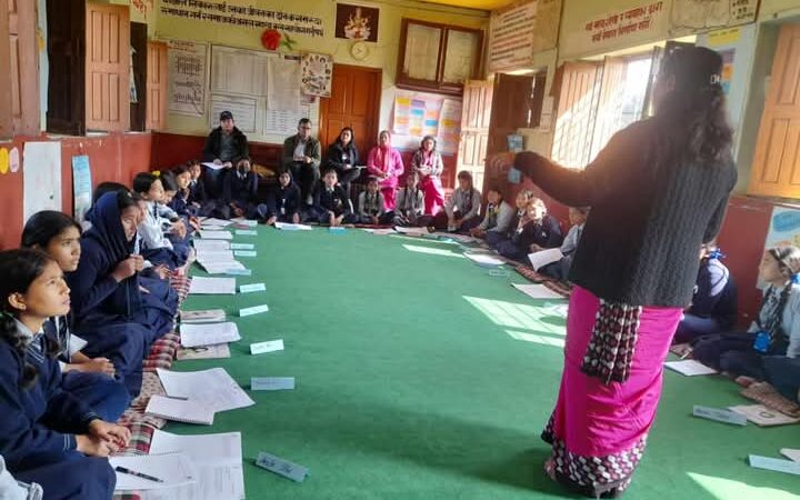 राधा मावि र मीन माविमा सञ्चालित बालिका शिक्षा कार्यक्रममा सराेकारवालाकाे अनुगमन भ्रमण