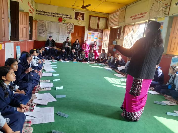 राधा मावि र मीन माविमा सञ्चालित बालिका शिक्षा कार्यक्रममा सराेकारवालाकाे अनुगमन भ्रमण