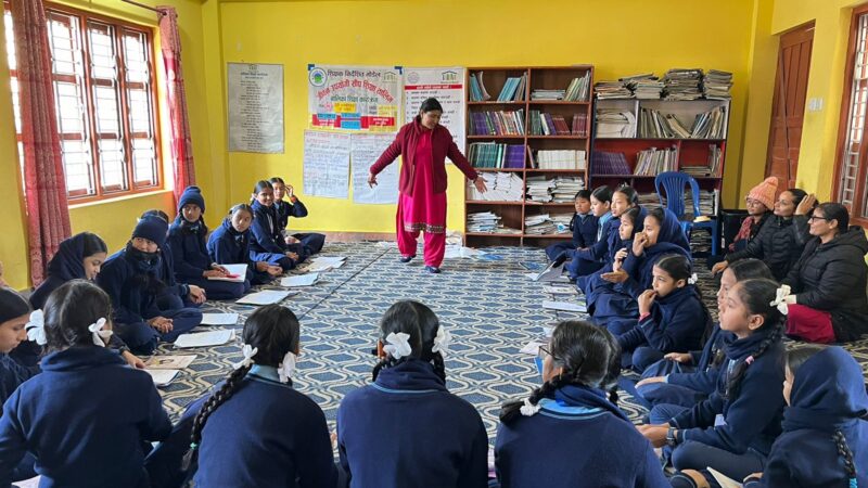 सत्यवतिमा सञ्चालित रूमटुरिडकाे वालिका शिक्षा कार्यक्रममा सराेकारवालाकाे अनुगमन भ्रमण