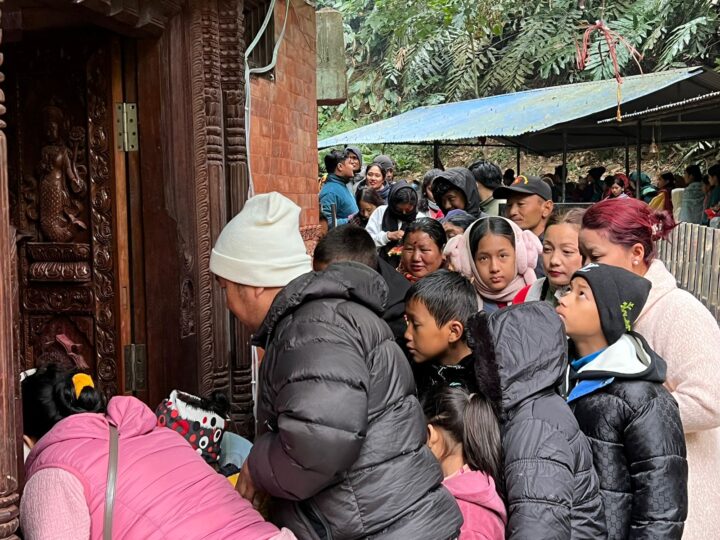 छाब्दी वराही मन्दिरमा भक्तजनको भिड