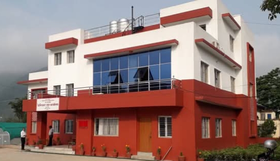 शक्तिको आडमा तनहुँका ४ सरकारी कार्यालय  निमित्तले चलाउँदै , वनका  प्रमुख अधिकारी विरूद्ध  अदालतमा मुद्दा !