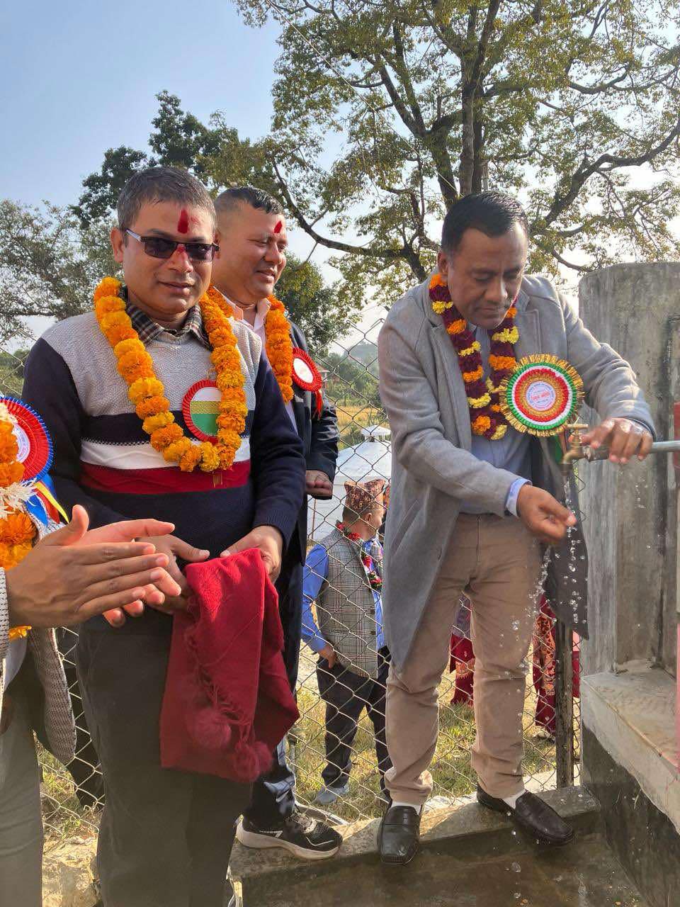दुवुङ भिरपानी र रिजाल्दी खानेपानीकाे ऋषिङ्ग अध्यक्ष श्रेष्ठले गरे उद्घाटन