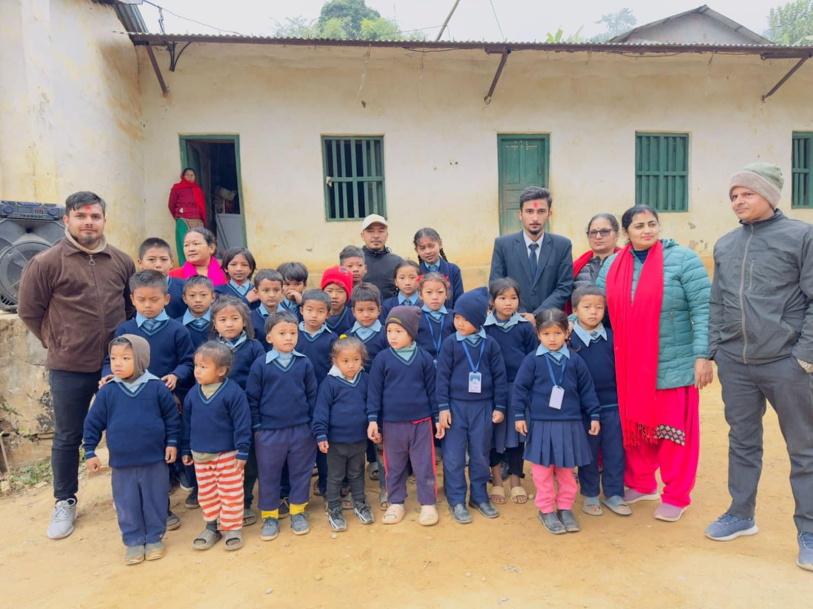 स्कुल स्विटर अभियानमार्फत पन्थद्वारा विपन्न बालबालिकालाई सहयोग