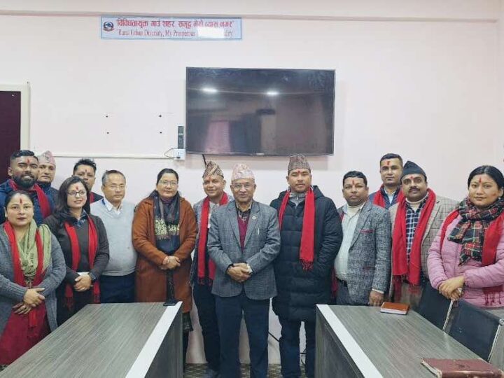 पत्रकार महासंघको नवनिर्वाचित समितिलाई व्यास नगरपालिकाको बधाई