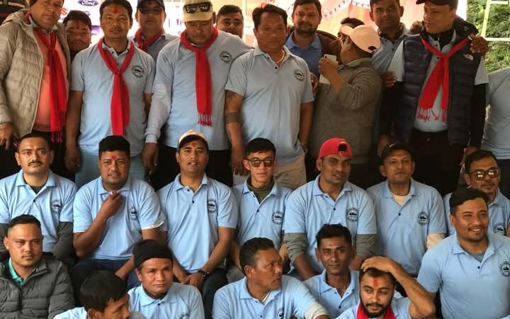सरकारी तथा संस्थान सवारीचालक एशाेसियसन तनहुँकाे अध्यक्षमा पुनः गुरूङ